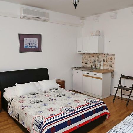 Studios Jacobus กอร์จูลา ภายนอก รูปภาพ